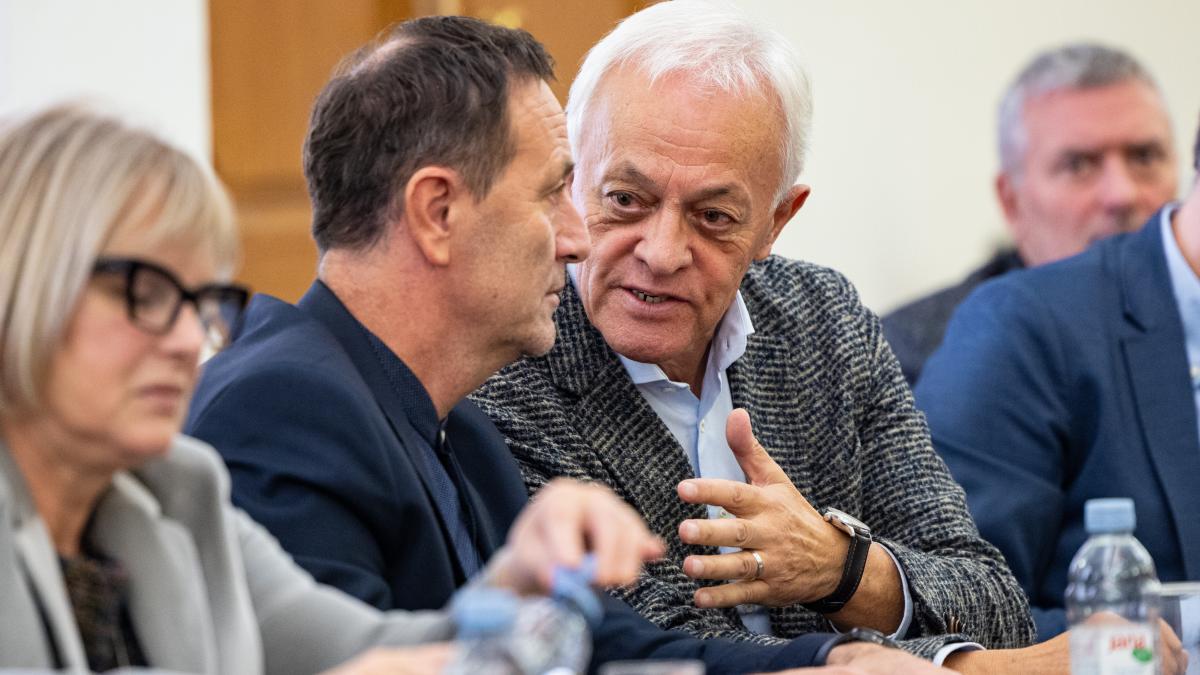 Slika: SGZ se je z močno delegacijo udeležila srečanja Zamejskih gospodarskih združenj